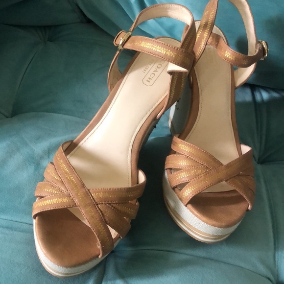 COACH Tan “Beach Scene” Wedge Sandals-9.5 - Picture 13 of 14